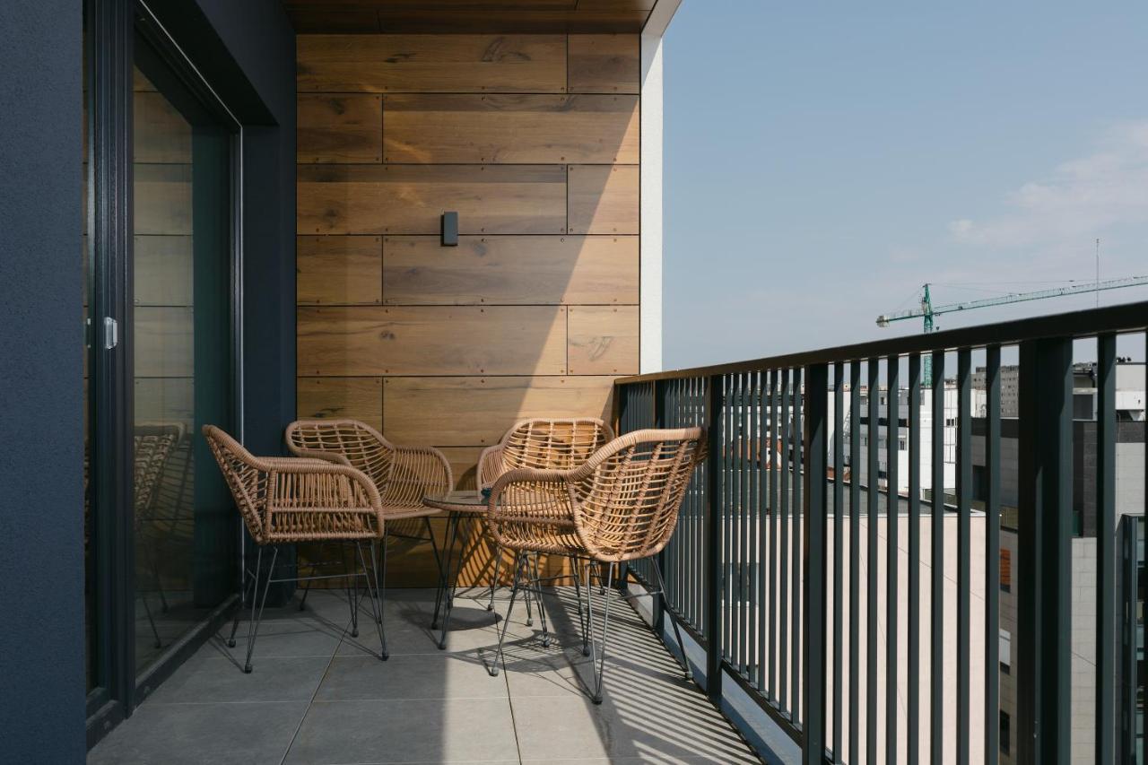 The Forest - Luxe Central Apt With Free Secured Parking 布拉索夫 外观 照片