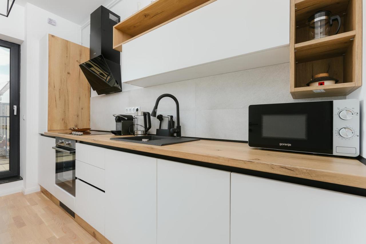 The Forest - Luxe Central Apt With Free Secured Parking 布拉索夫 外观 照片